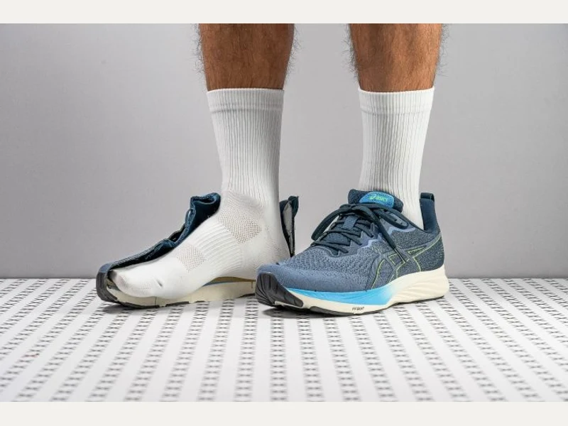 ASICS Dynablast 4