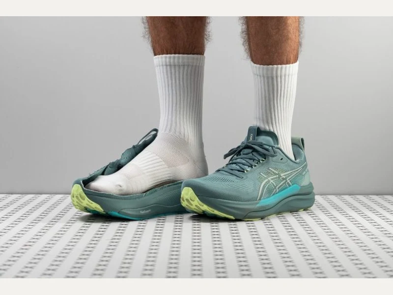 ASICS GEL Kayano 33