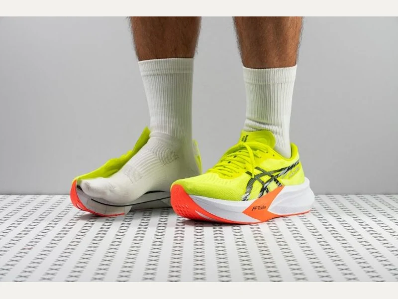 ASICS Magic Speed 4