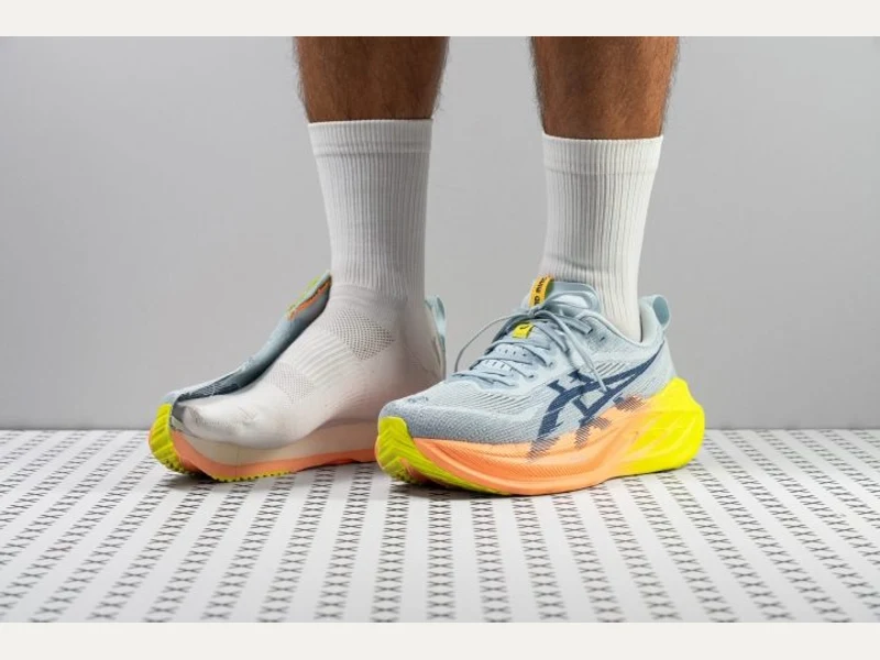 ASICS Superblast 2