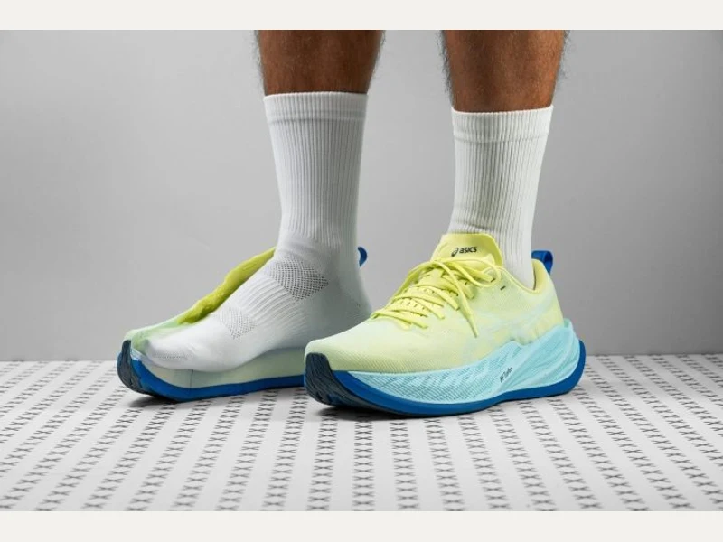 ASICS Superblast