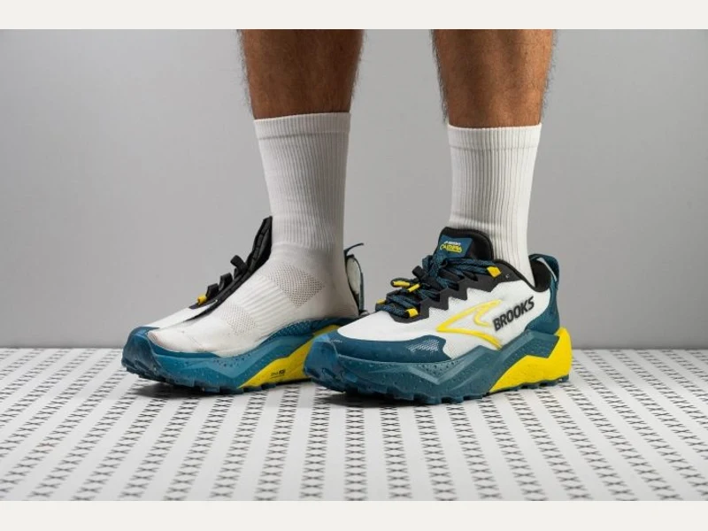 Brooks Caldera 8