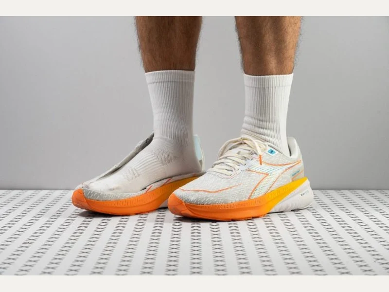 Diadora Mythos Blushield Volo 5