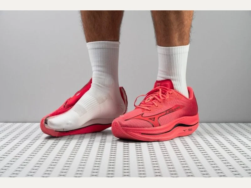 Mizuno Wave Rebellion Flash 2