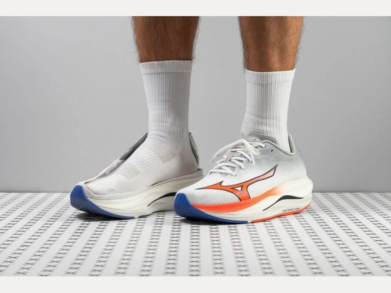 Mizuno Wave Rebellion Flash 3