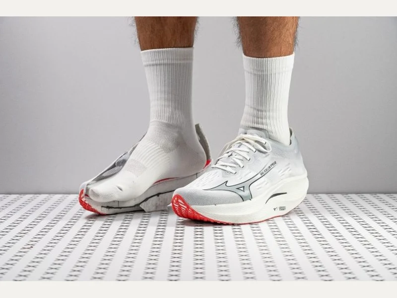 Mizuno Wave Rebellion PRO 2