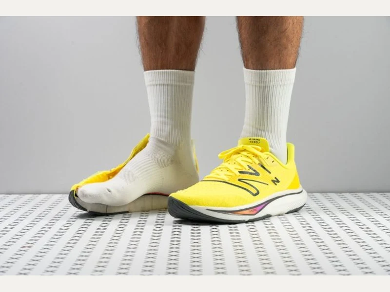 New Balance Fuel Cell Rebel V 3