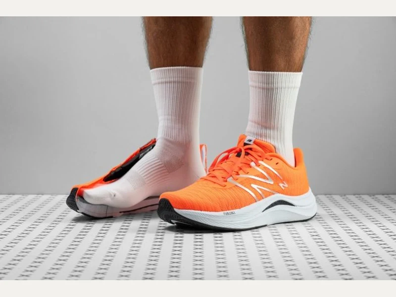 New Balance Fuelcell Propel V4