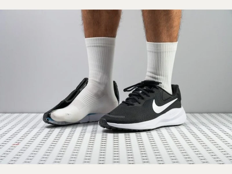 Nike Revolution 7