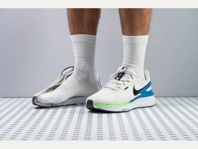 Nike Structure 25