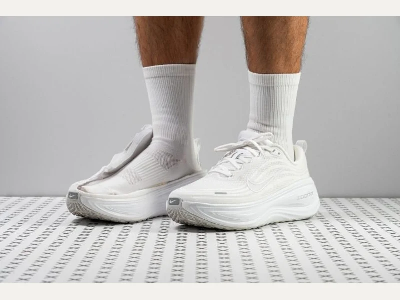 Nike Vomero Plus