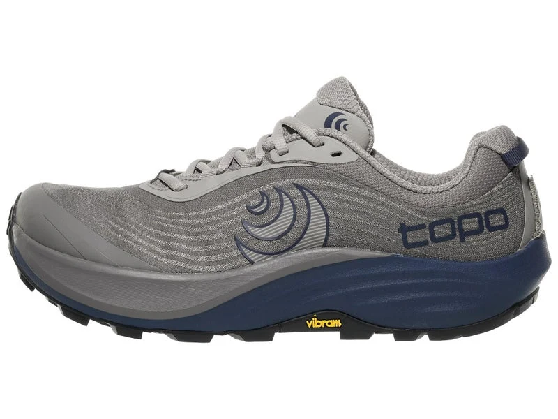 Topo Athletic Phantom 3