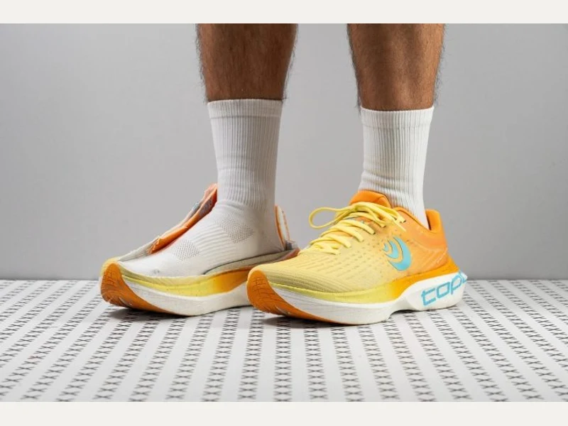 Topo Athletic Specter 2