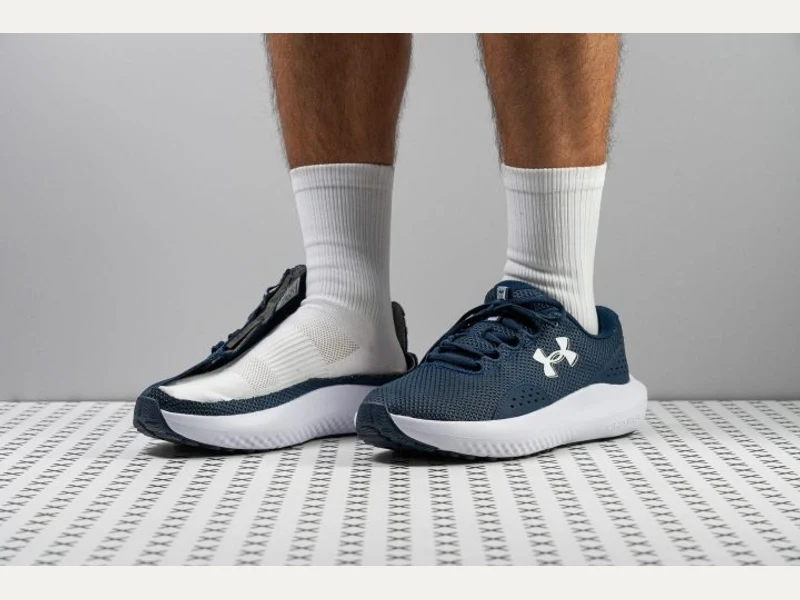 Under Armour Surge 4